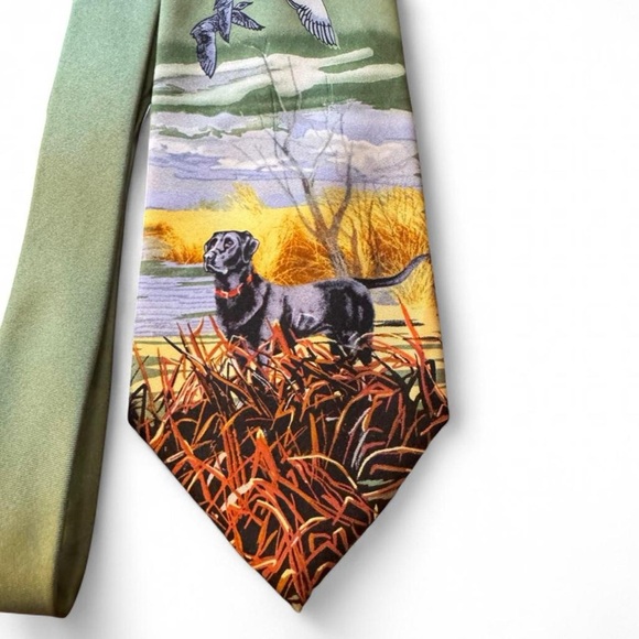 100% silk Duck Hunting Themed Tie - Picture 2 of 4